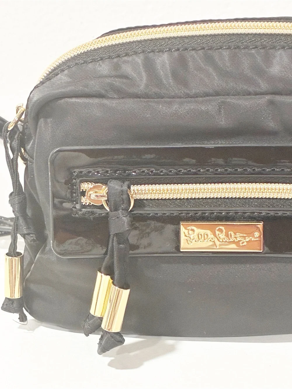 Lilly Pulitzer Liaden Crossbody with Gold Zipper Black Nylon‎